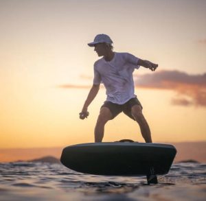 How Does a Motorised Foil Board Work?